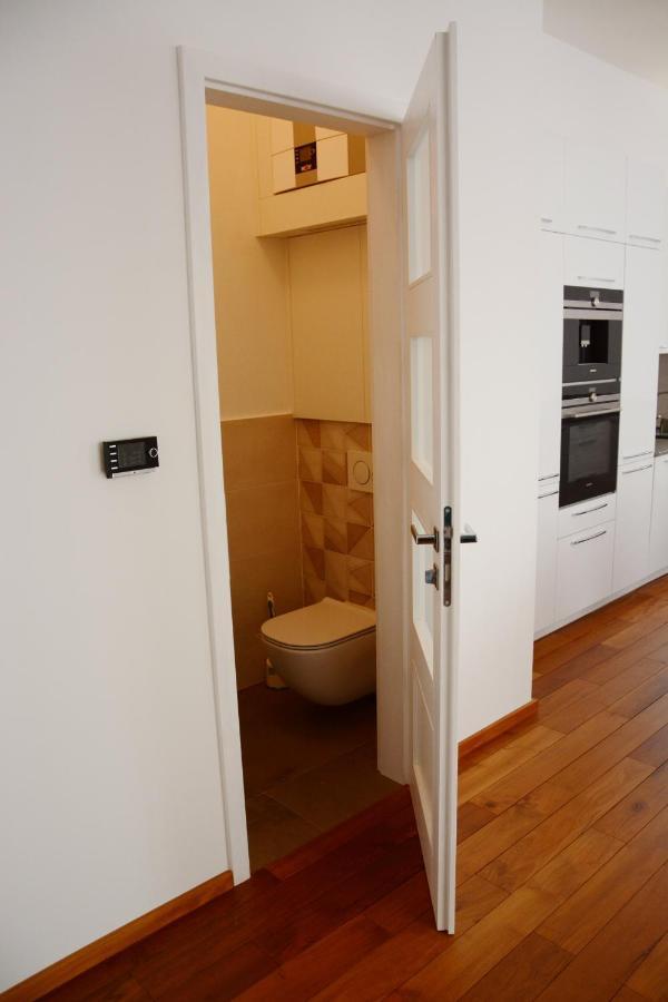 Premium Apartment Near Banska Bystrica Square With Two Big Bedrooms Экстерьер фото